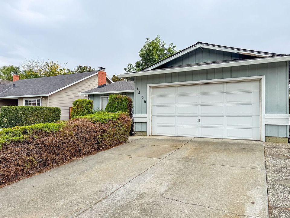 1st image of 4556 Hampshire Pl