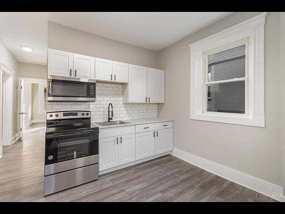 5th image of 852 Windham Ave #1