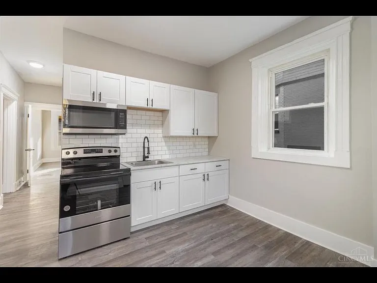 852 Windham Ave #1 — Photo 5