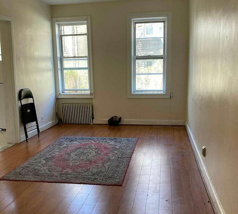 1st image of 417 Menahan St #1R