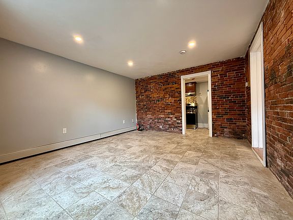 2nd image of 260 Hope St #3B