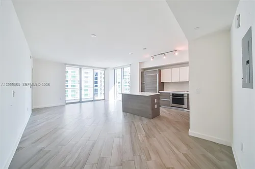 1100 S Miami Ave #1701 Photo 1