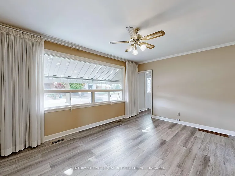 60 Northwood Dr — Photo 12