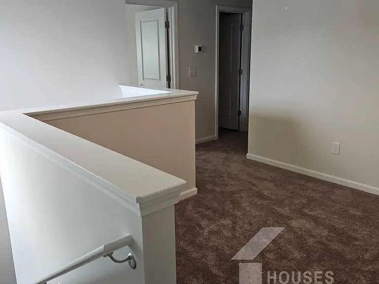 338 Prosperity Ln — Photo 6