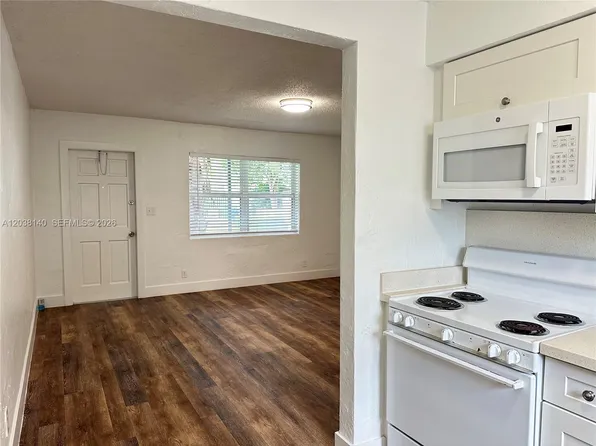 1821 Thomas St #2, Hollywood, FL 33020