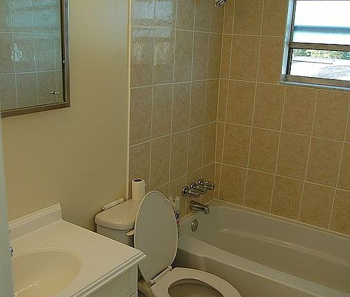 4th image of 6819 Eden Ln