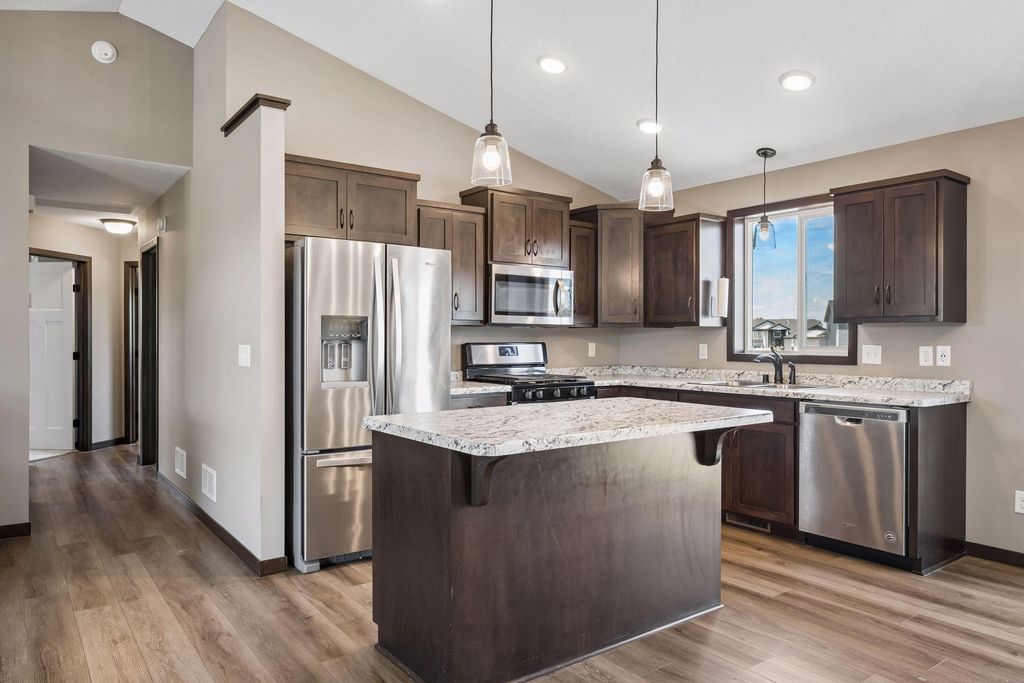 1080 Mitchell Ave, Clearwater, MN - View 3