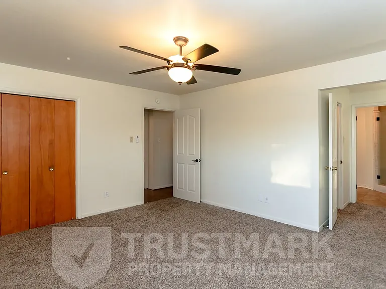 101 Highland Oaks Dr — Photo 22