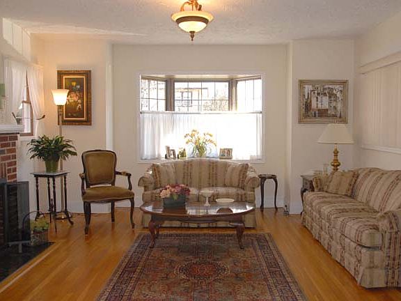 4th image of 120 Iris Ave