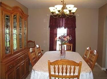 4th image of 704 Woodbridge Dr