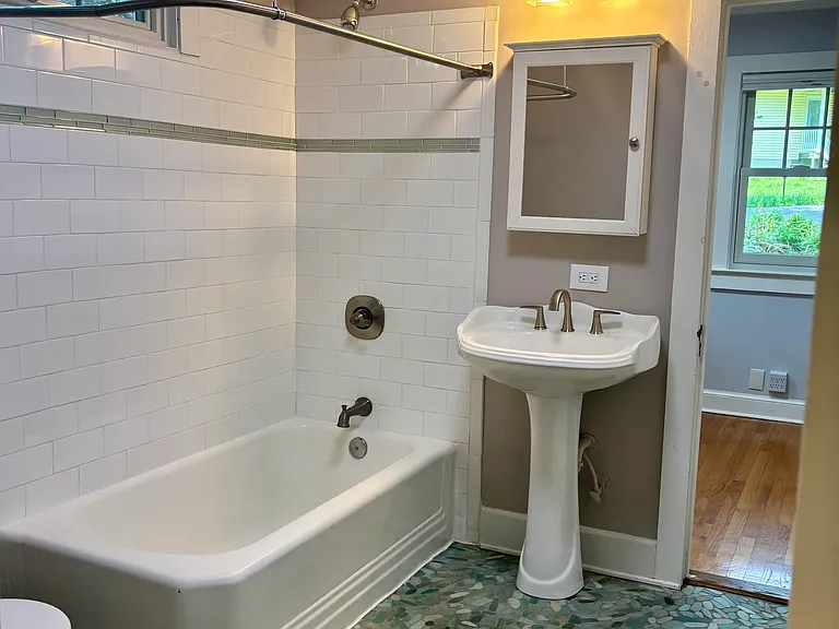 155 Ridgeway Cir — Photo 10