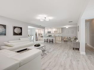2290 64th St N, Saint Petersburg, FL 33710