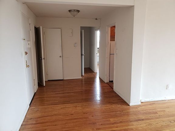 4th image of 6601 Burns St APT 5S