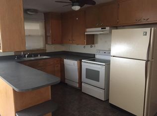 11807 W Mequon Rd, Mequon, WI 53097