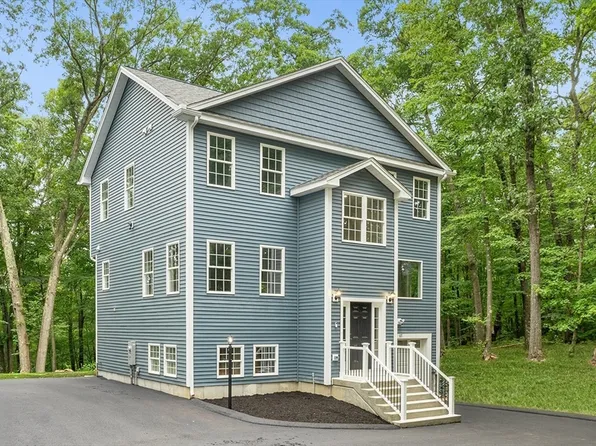 67 Prospect St #B, Whitinsville, MA 01588