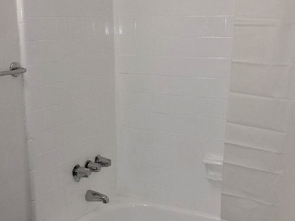 4th image of 2890 Leeward Ave APT 213