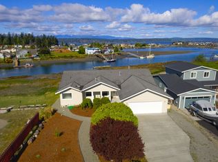 37853 Bay St NE, Hansville, WA 98340