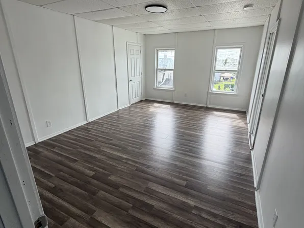 2205 S Main St, Fall River, MA