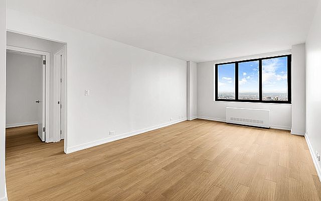 1st image of 150 E 55th St #5H