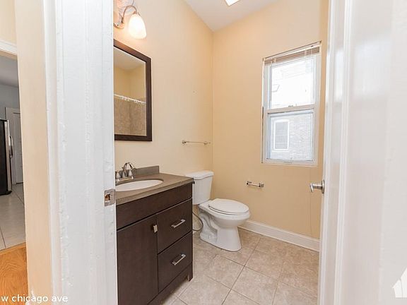 4th image of 1911 W Chicago Ave #812