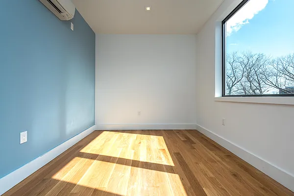 Rented by Nooklyn NYC LLC | media 23
