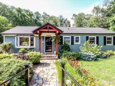 40 Toll House Lane, Fairfield, CT, 06825