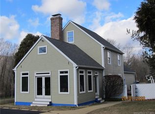 1 Woodrow Dr, East Lyme, CT 06333