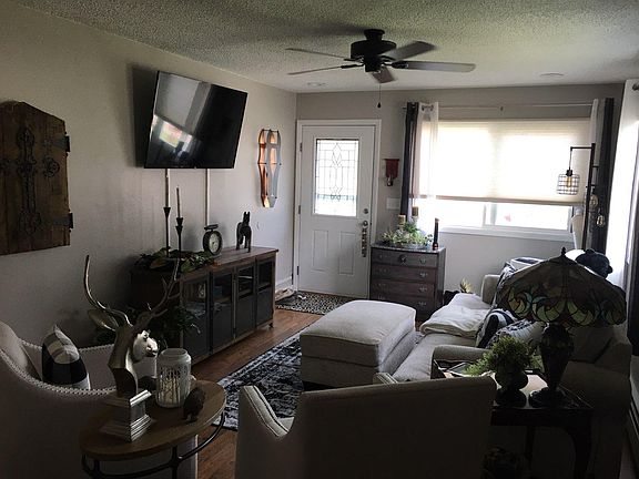 3rd image of 2325 Mary Ave