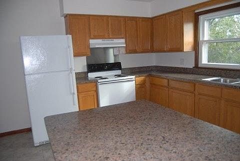 2nd image of 5920 W 55th St APT 303