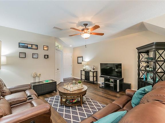 5th image of 15947 Fishhawk Creek Ln