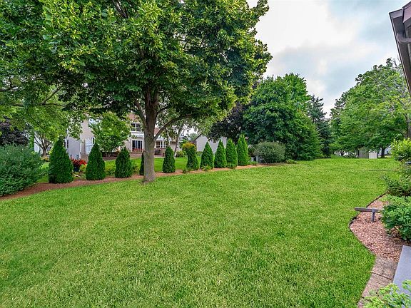 4th image of 5714 Black Walnut Dr