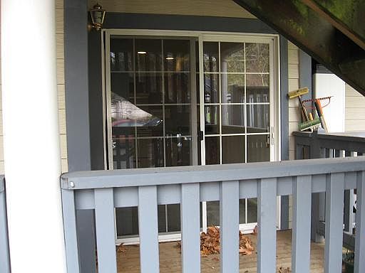 2nd image of 2716 SE Lakewood Dr APT 1