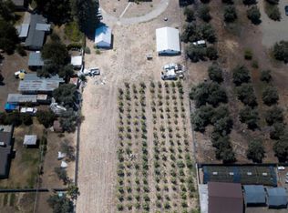 1446 Parkside Ave, Lindsay, CA 93247
