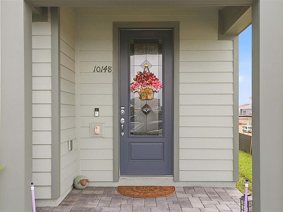 4th image of 10148 Hadley St