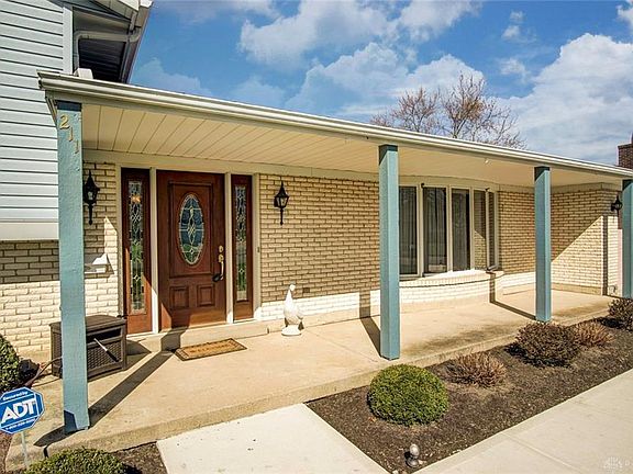 5th image of 211 Scott Dr