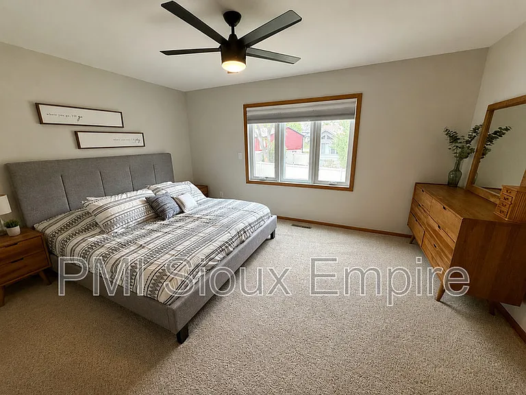 5900 W 28th St — Photo 16