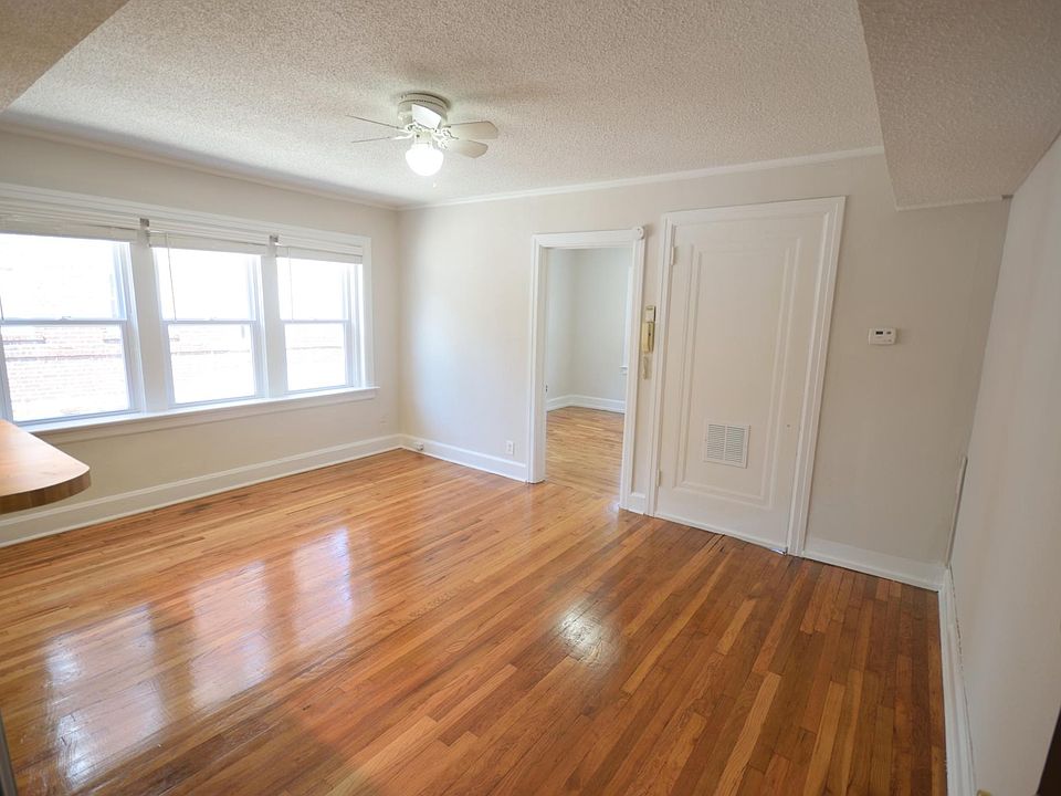 1st image of 3727 Southwest Trfy #5