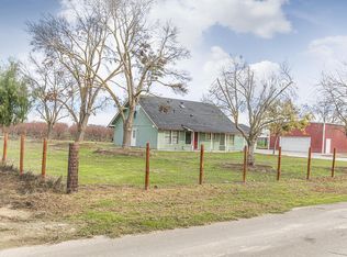 730 Lewiston Ave, Laton, CA 93242