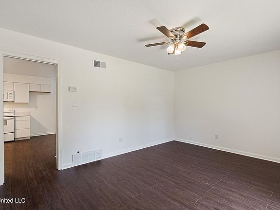 4th image of 2680 Southbridge Dr