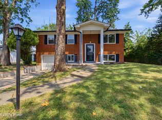 1702 Beaumont Dr, Clarksville, IN 47129