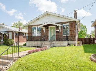 2536 Circle Dr, Saint Louis, MO 63143