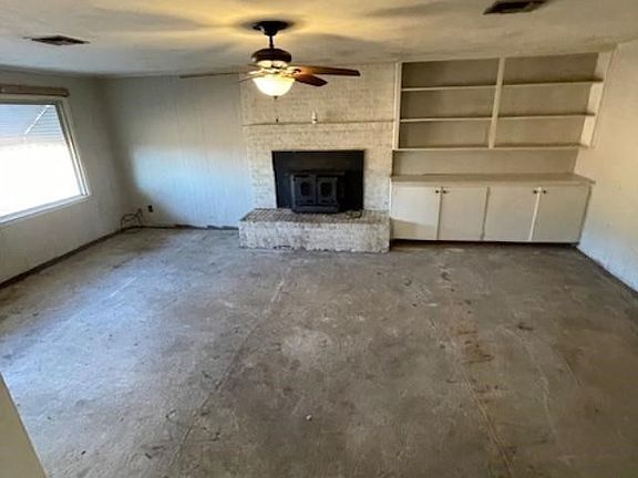 2nd image of 2737 Gardner Rd