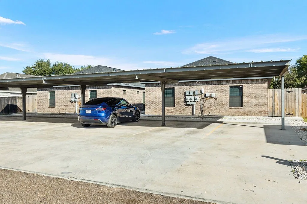 1412 Acme Lane apt 2 — Photo 4