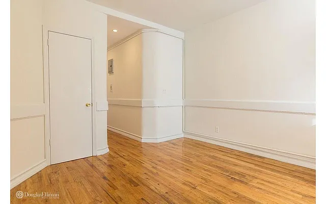 Rented by Oxford Property Group | media 10