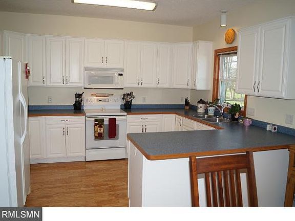 5th image of 518 Tuttle Dr