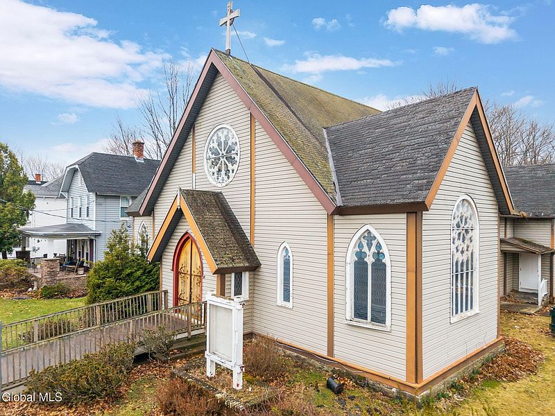 2nd image of 12 Woodbridge Avenue