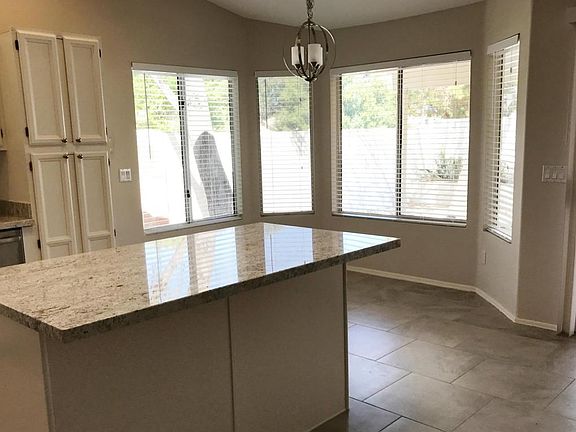 Eat-In Kitchen
