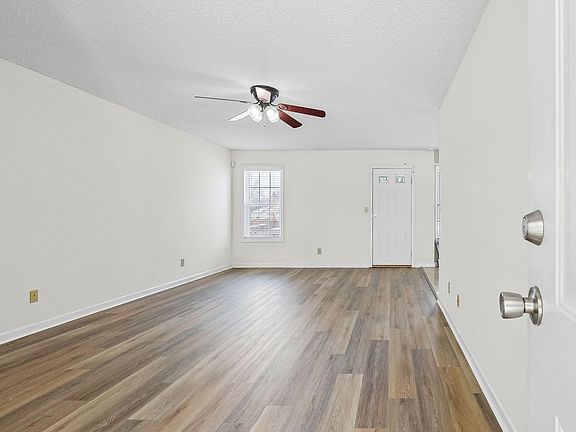 2nd image of 3269 Tabby Dr