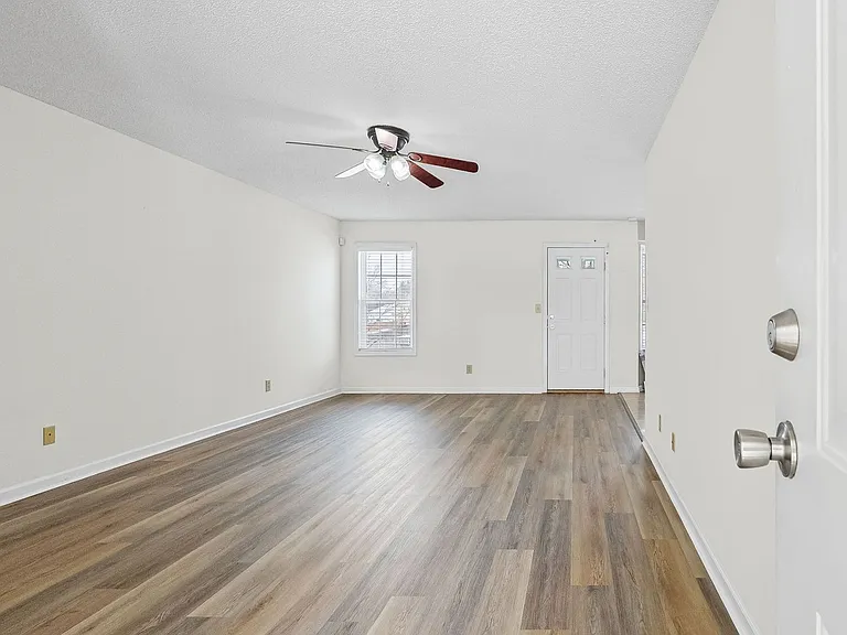 3269 Tabby Dr — Photo 4