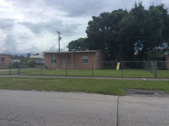 4th image of 2215 NW 166th St